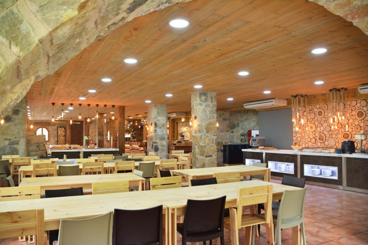 Hotel Familiar El Jou Nature Sant Corneli Exterior foto