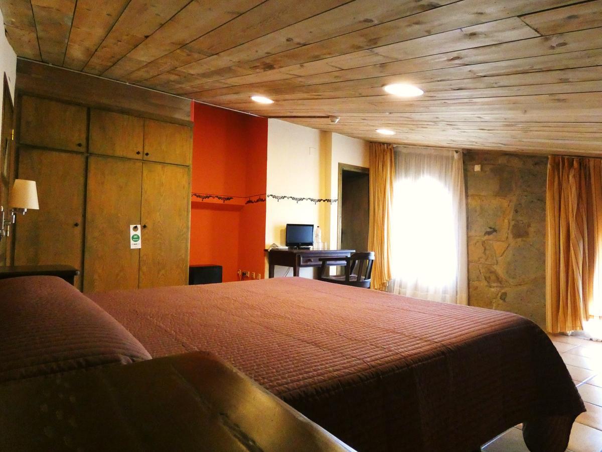 Hotel Familiar El Jou Nature Sant Corneli Exterior foto